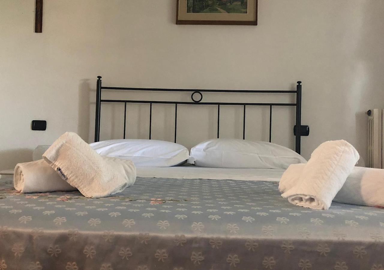 Villa Elena Appartamento In Villa Montinelle Eksteriør bilde