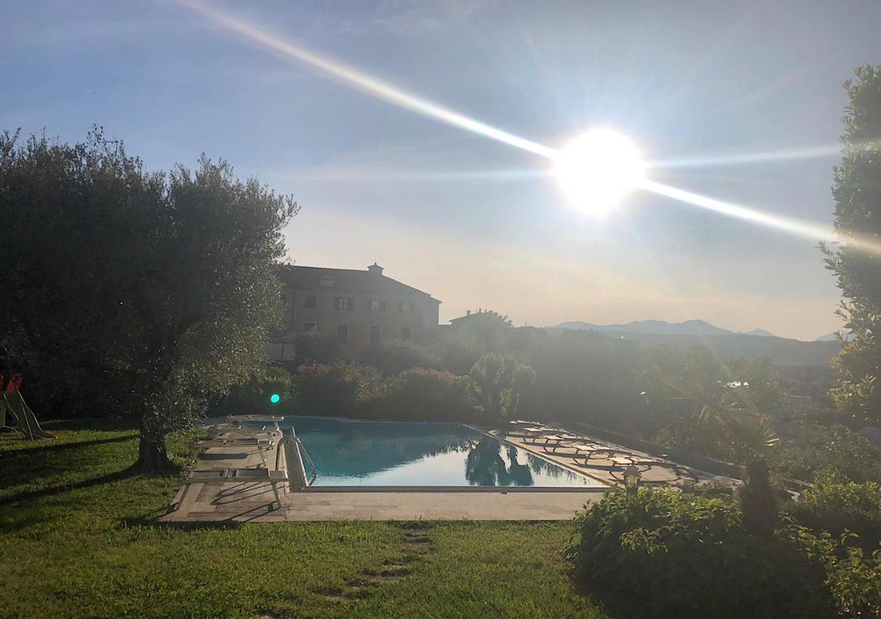 Villa Elena Appartamento In Villa Montinelle Eksteriør bilde