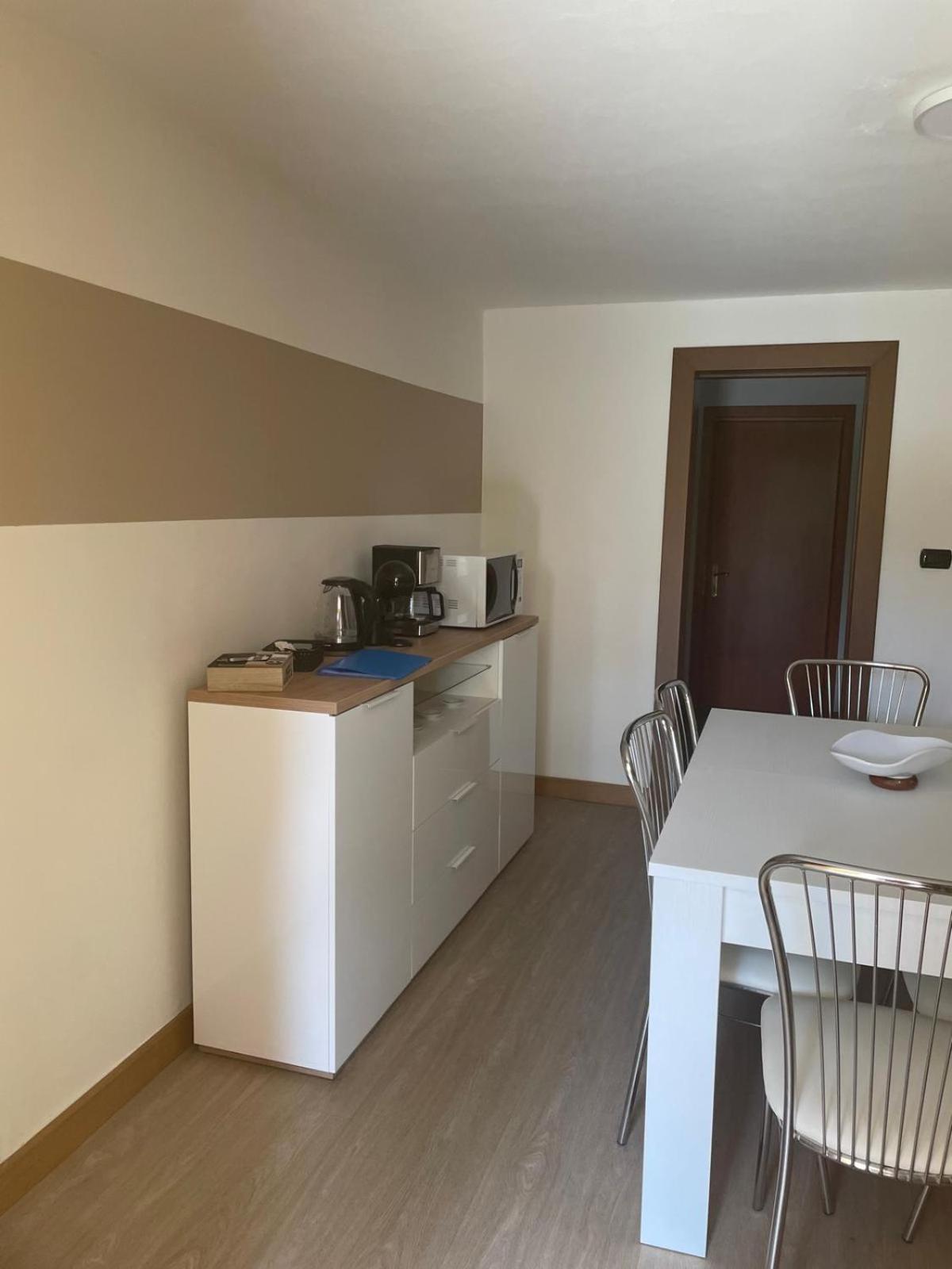 Villa Elena Appartamento In Villa Montinelle Eksteriør bilde